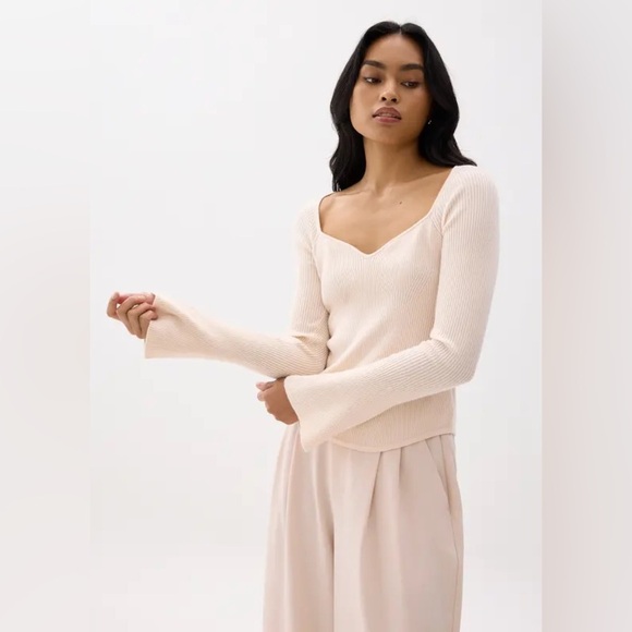 LOVE BONITO Knit Fitted Sweetheart Top bell sleeves size XL/US 10 NWT - Picture 3 of 10